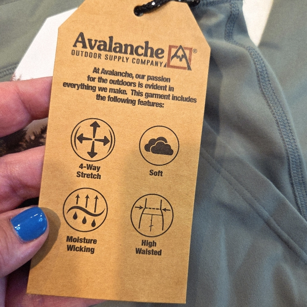 Avalanche Outdoor Supply Co. High Waisted Compression Leggings Size Large New - Picture 5 of 14